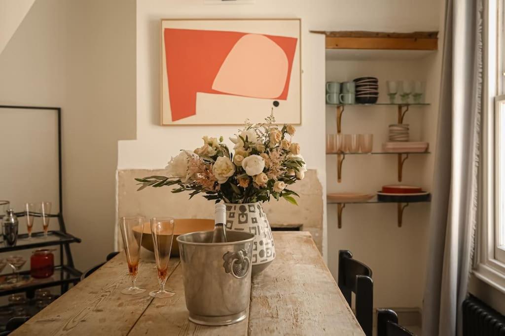 Primrose Cottage - With Private Courtyard & Sun Terrace In Central บาธ ภายนอก รูปภาพ